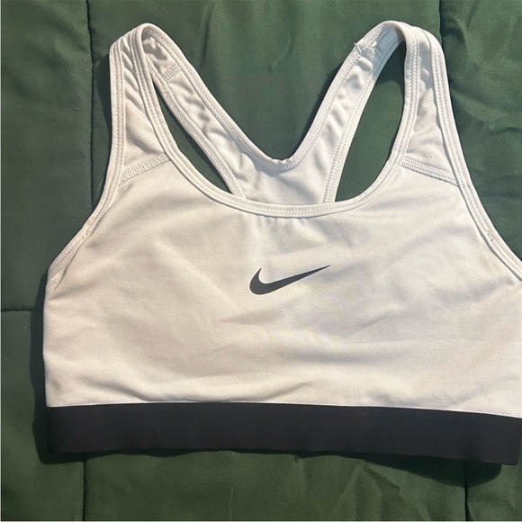 Nike Bundle - Picture 13 of 15